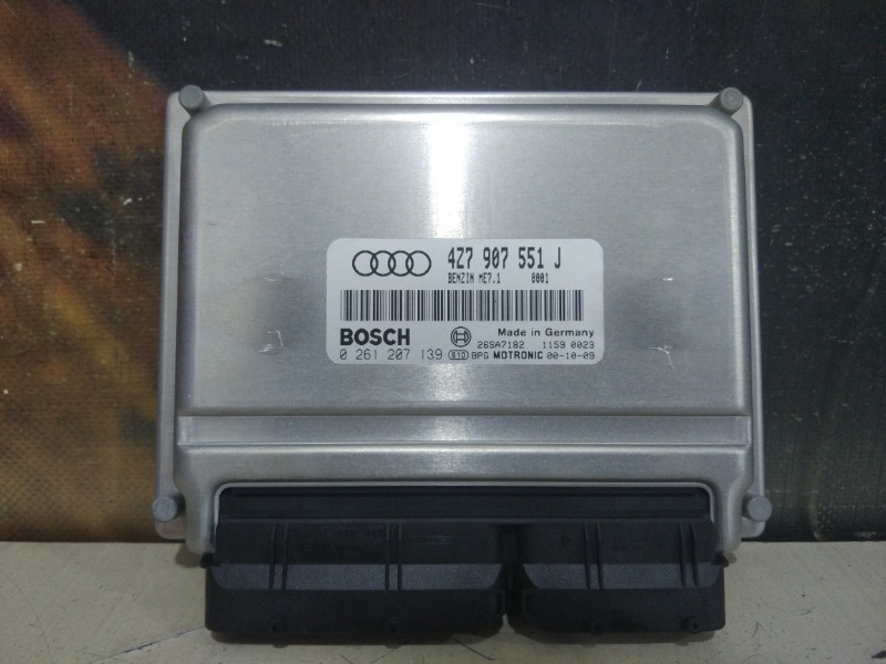 Блок управления двигателем AUDI Allroad 2000 C5 ARE 4Z7907551J контрактная