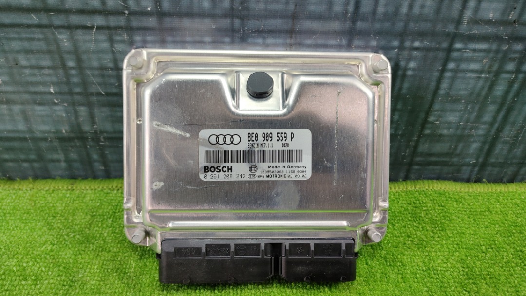 Блок управления двигателем AUDI A6 2003 C5 ASN 8E0909559P контрактная