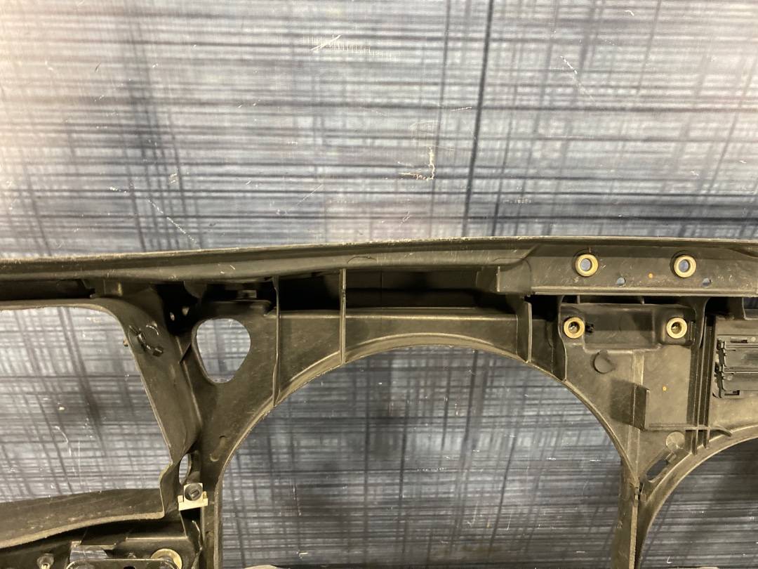 Рамка радиатора Allroad 2002 C5 ARE