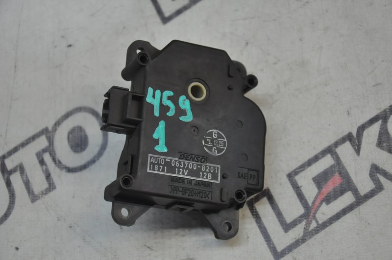 Сервопривод печки Toyota Celsior 2001 UCF31 3UZFE + Charger 063700-8201 контрактная