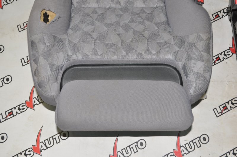 Сиденья передние RECARO (парой) Pajero 1997 V21 4G64