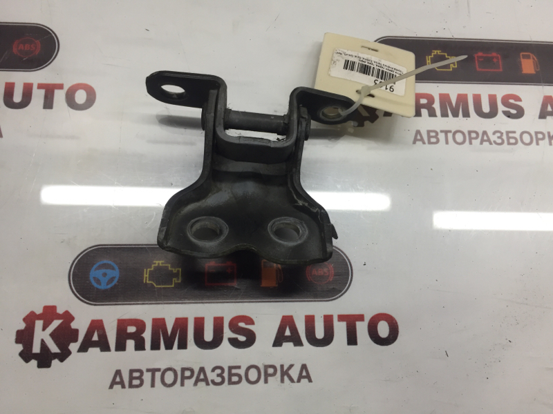 Петля двери передняя правая Toyota Avensis Verso ACM20 1AZFSE 68710-44010 контрактная