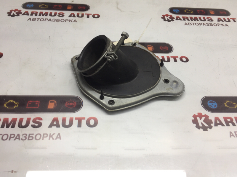 Пыльник рулевой колонки Toyota Gaia ACM15 1AZFSE 45025-44050 контрактная