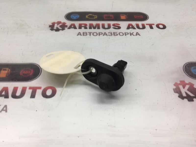 Концевик двери Toyota Yaris KSP130 4JM 84231-60070 контрактная