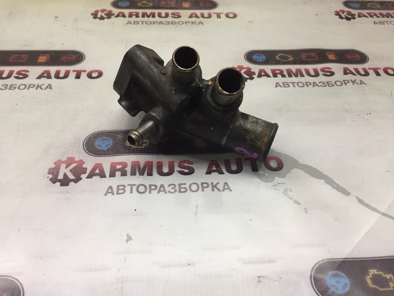 Трубка системы охлаждения Toyota Vista Ardeo SV50 3SFSE 16304-74300 контрактная