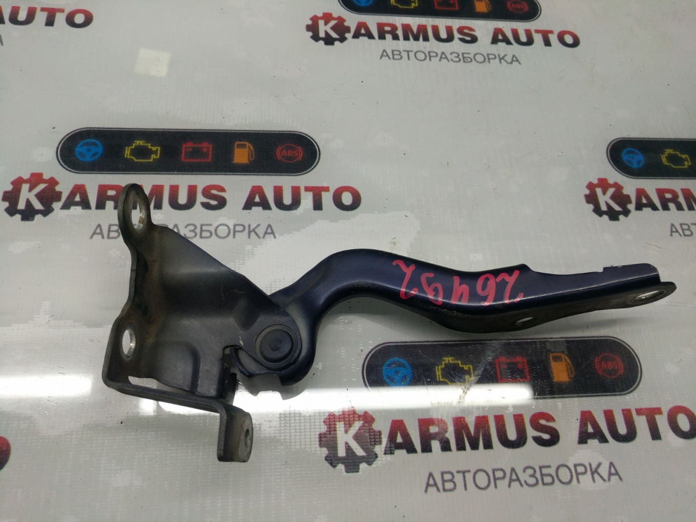 Петля капота левая Toyota Isis ANM10 1AZFSE 53420-44090 контрактная