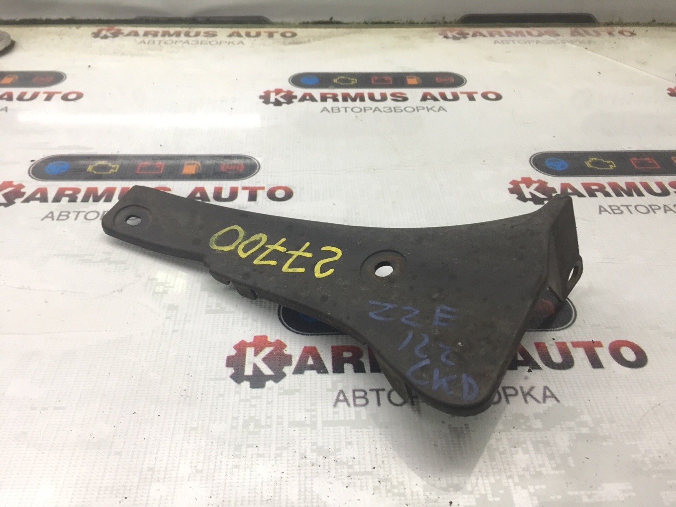 Брызговик задний правый Toyota Corolla NZE121 1NZFE 7691513020 контрактная