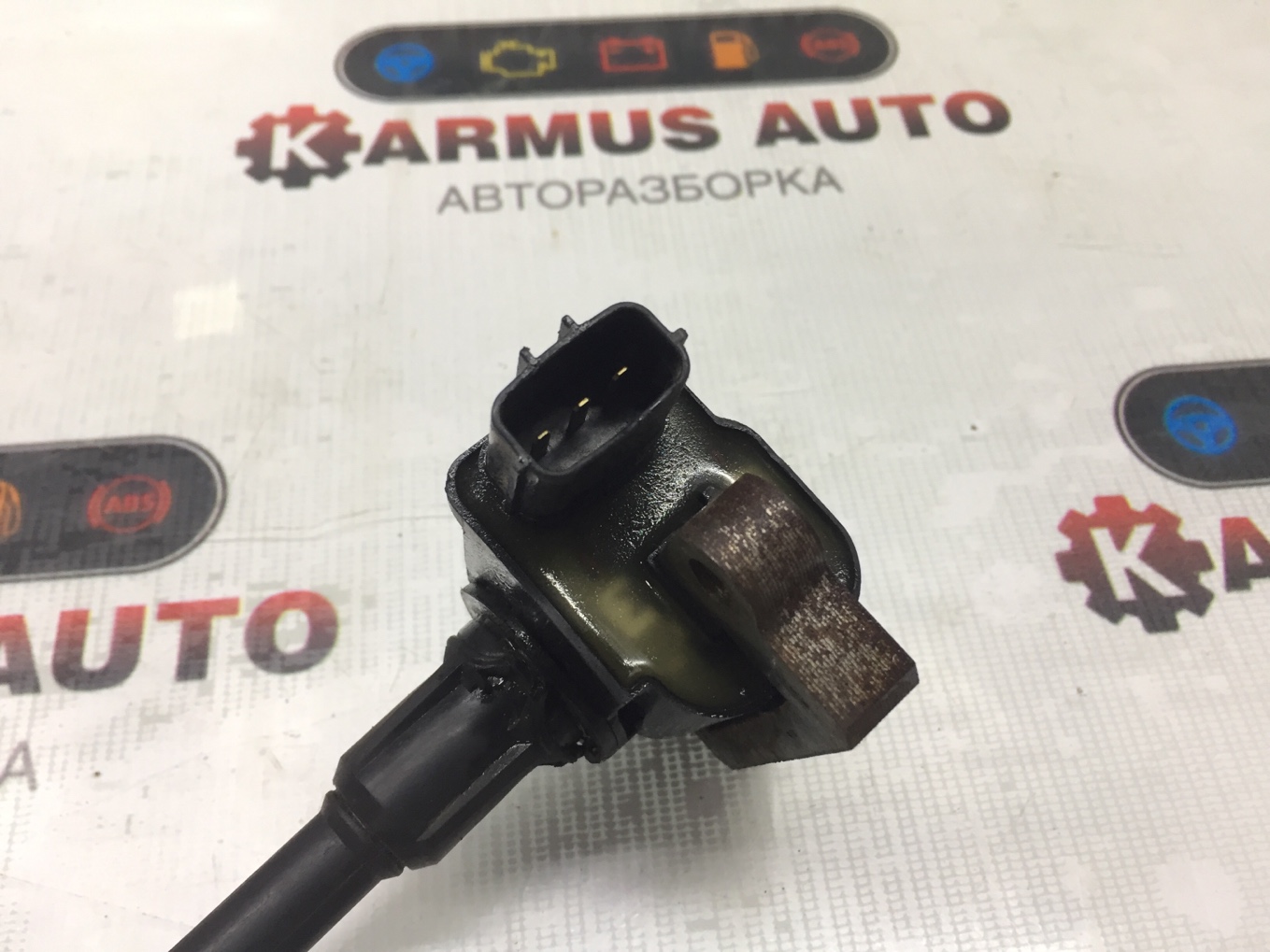 Катушка зажигания Mitsubishi Chariot Grandis N94W 4G64