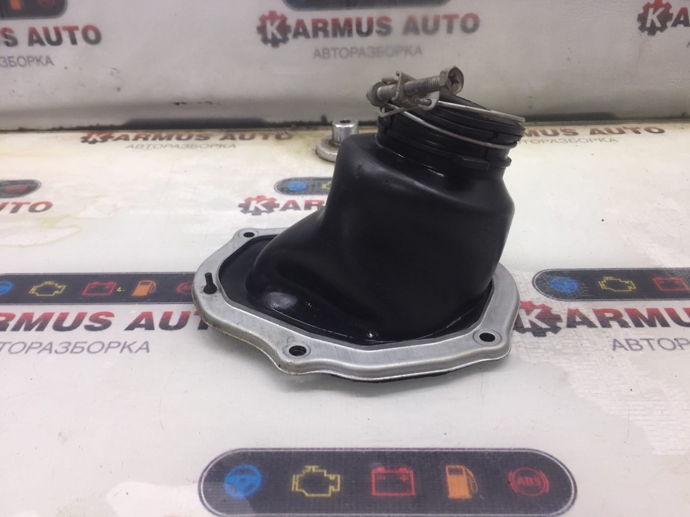 Пыльник рулевой колонки Toyota Chaser SX80 4SFI 45025-22090 контрактная