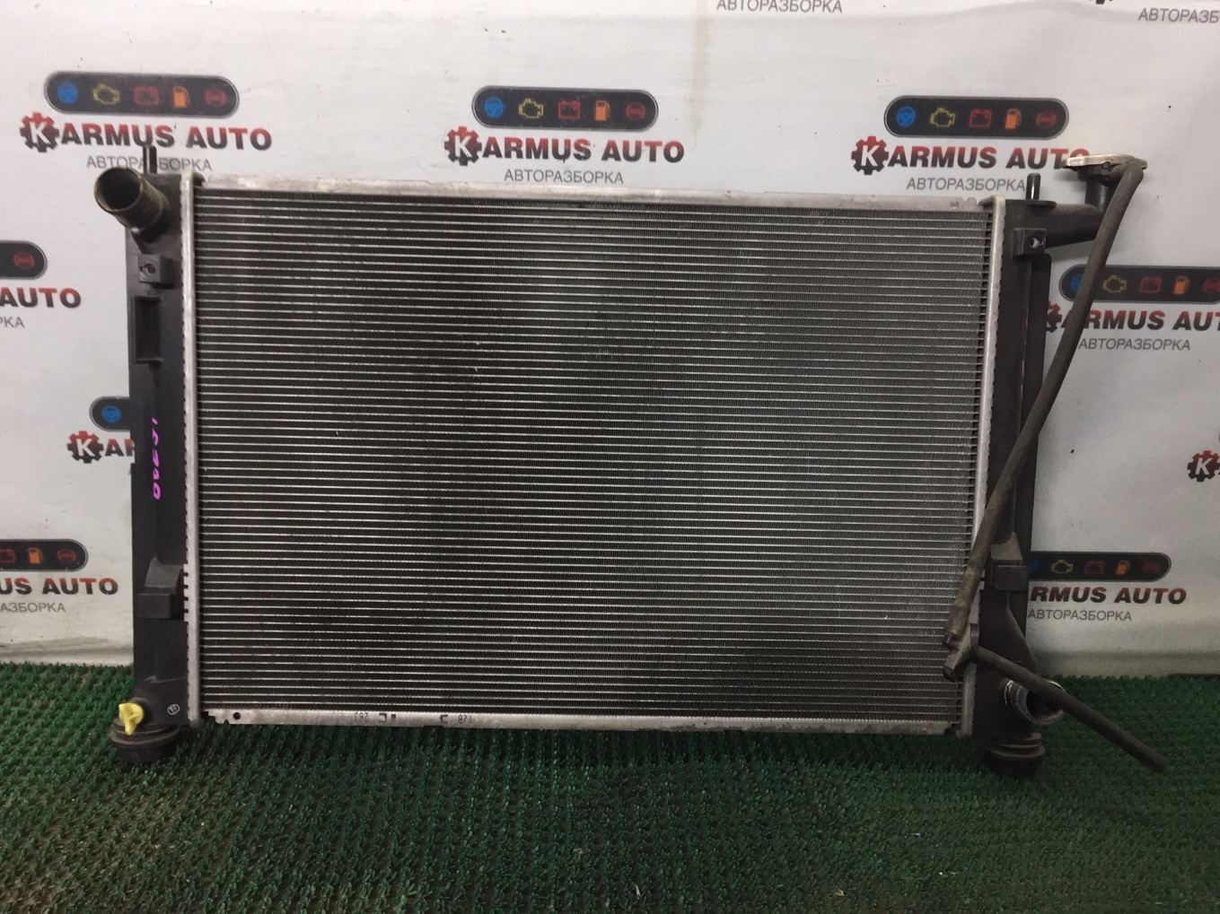 Радиатор охлаждения двигателя Toyota Isis ANM10 1AZFSE 16400-22230 контрактная