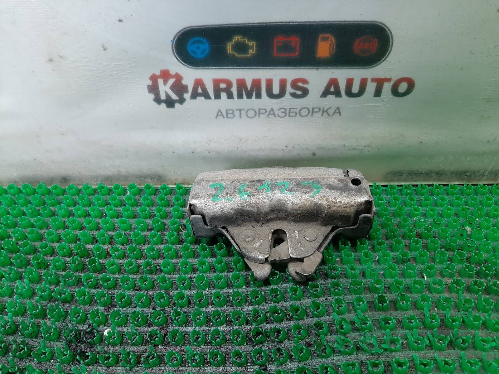 Замок капота Toyota Brevis JCG10 1JZFSE 53510-51011 контрактная