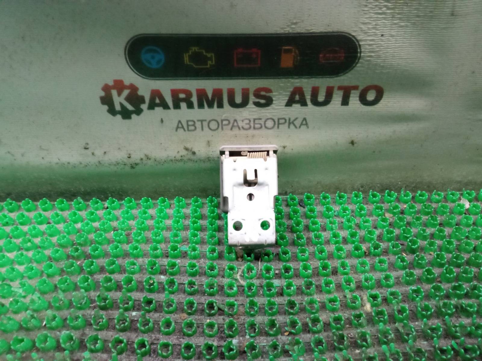 Ручка открывания капота Chariot Grandis N94W 4G64