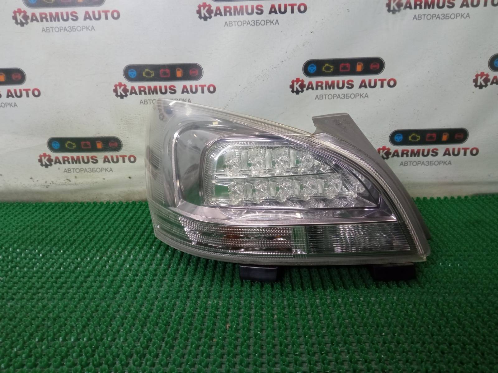 Стоп-сигнал левый Toyota Mark X Zio ANA10 2AZFE 81560-72010 контрактная