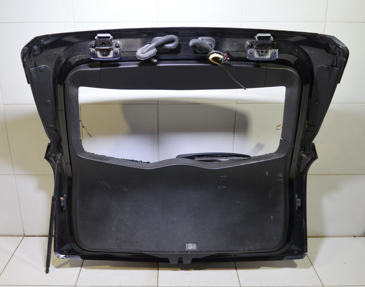 Крышка багажника SRX 2010+