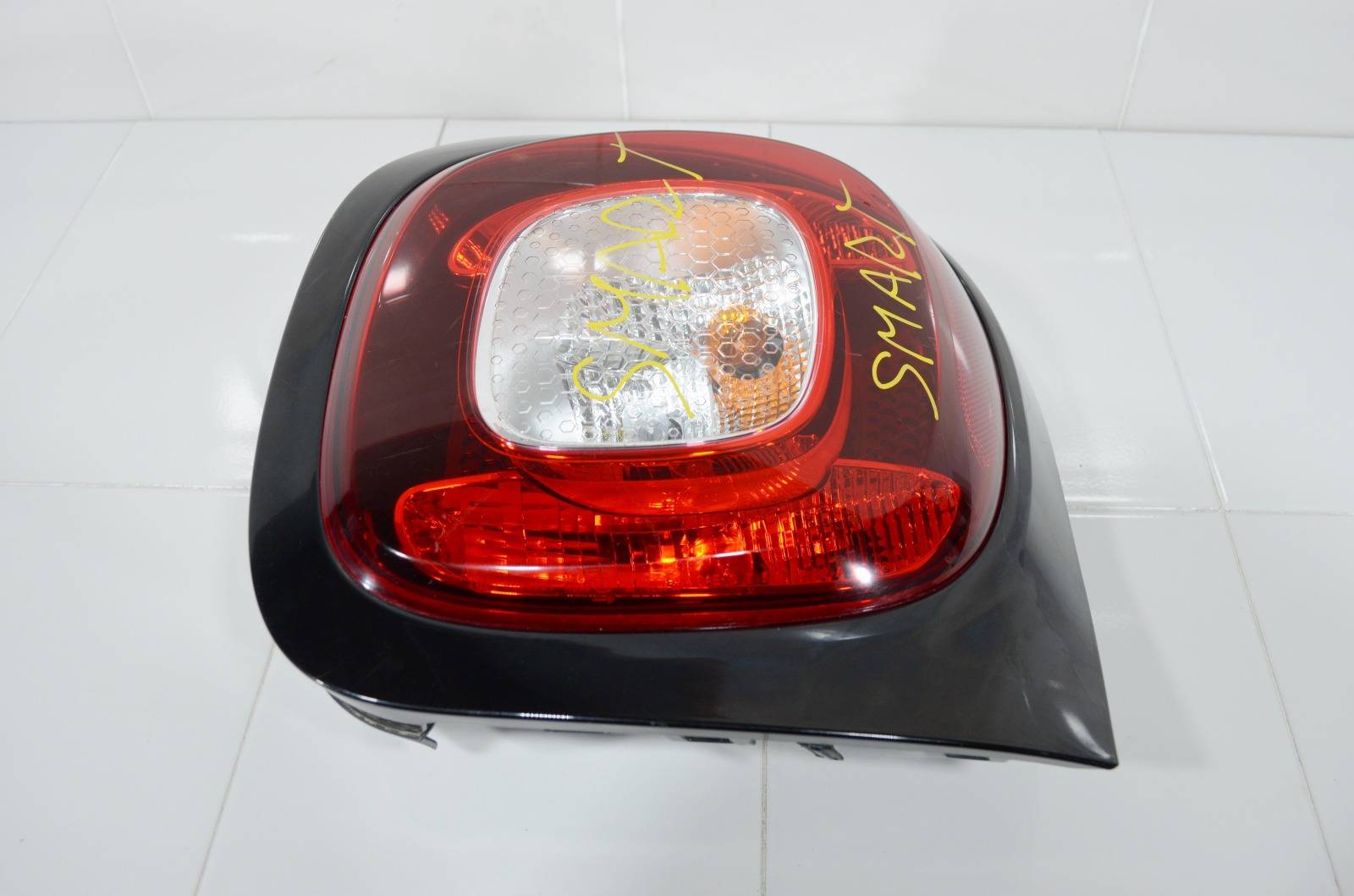 Фонарь правый SMART Forfour W453