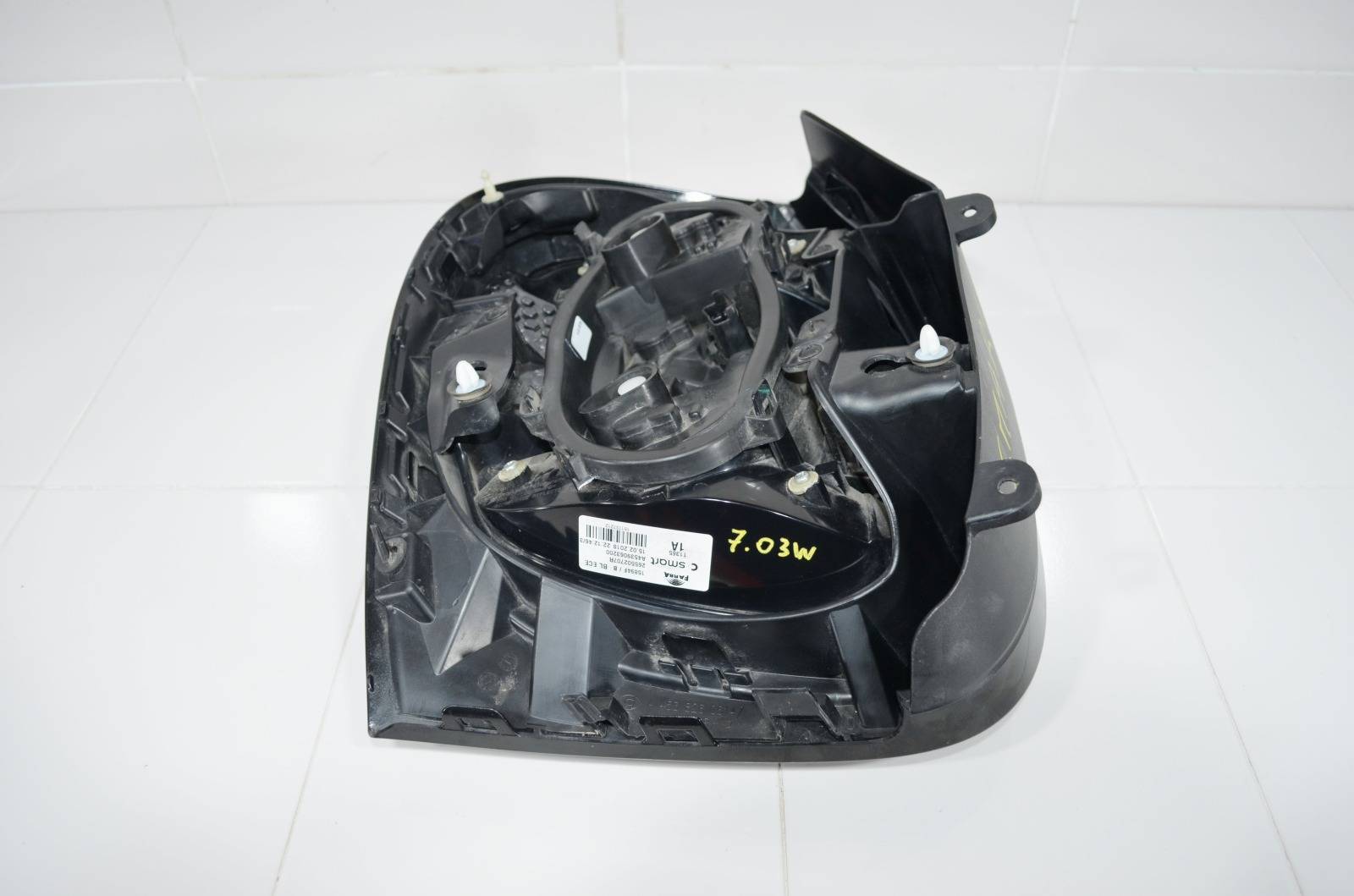 Фонарь правый Forfour 2014+ W453