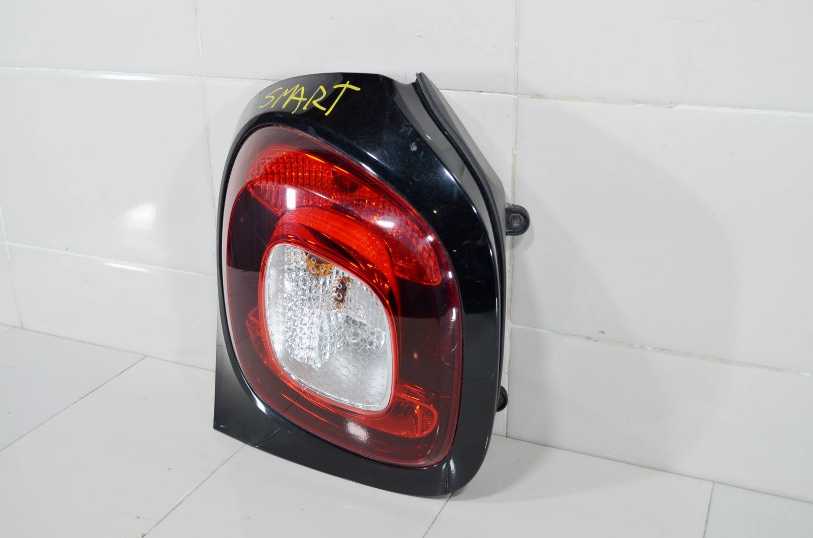 Фонарь левый Forfour 2014+ W453