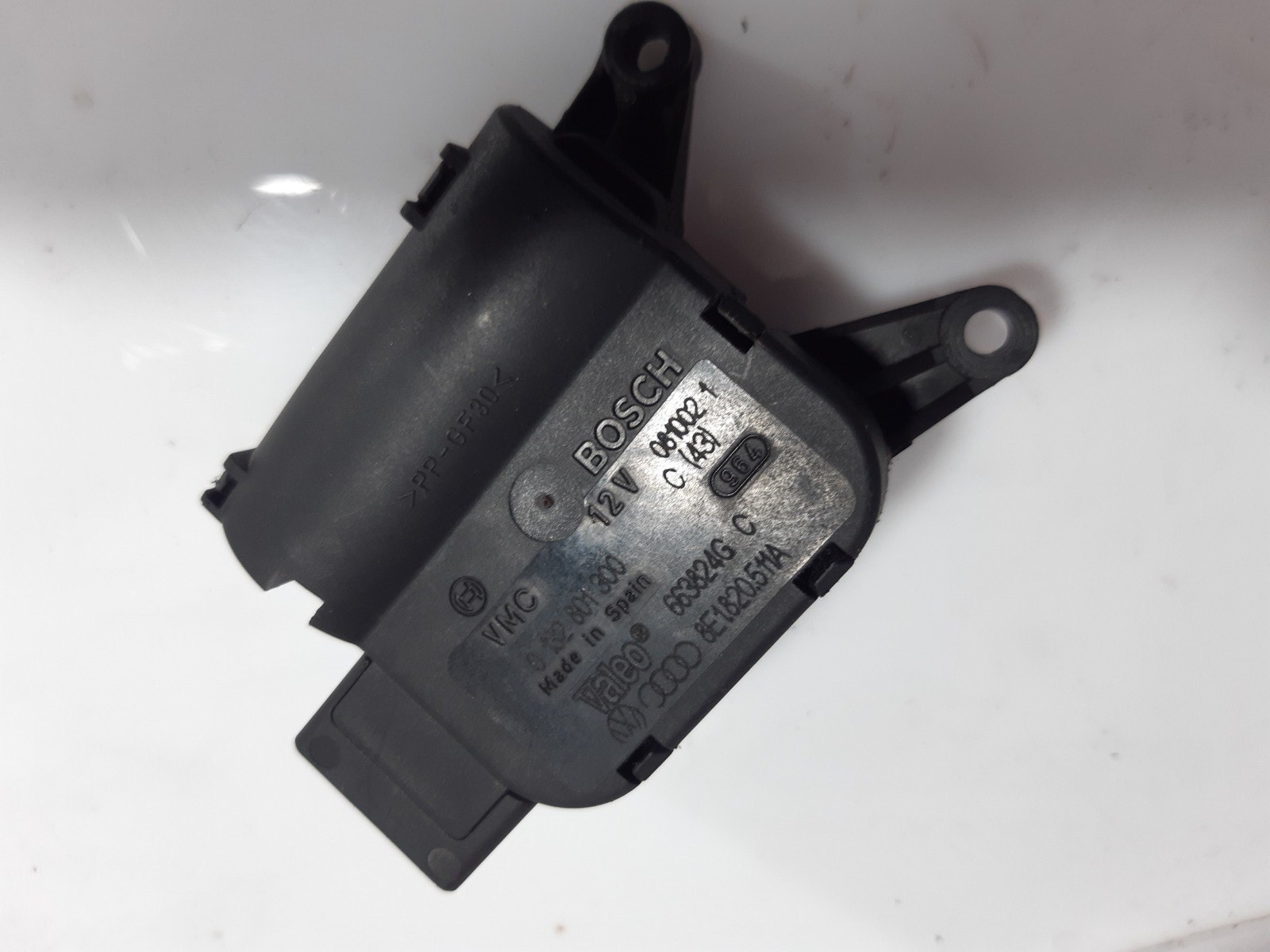 Сервопривод ауди. Сервопривод на печку фольксваген. Сервопривод ауди. Сервопривод ауди. Кольцо патрубка печки ауди а6 с5.