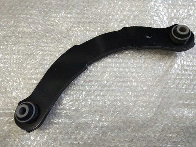 Запчасть рычаг задний MITSUBISHI LANCER X (07-) 4110A085 новая Рычаг задний MITSUBISHI LANCER X (07-) 4110A085 новая