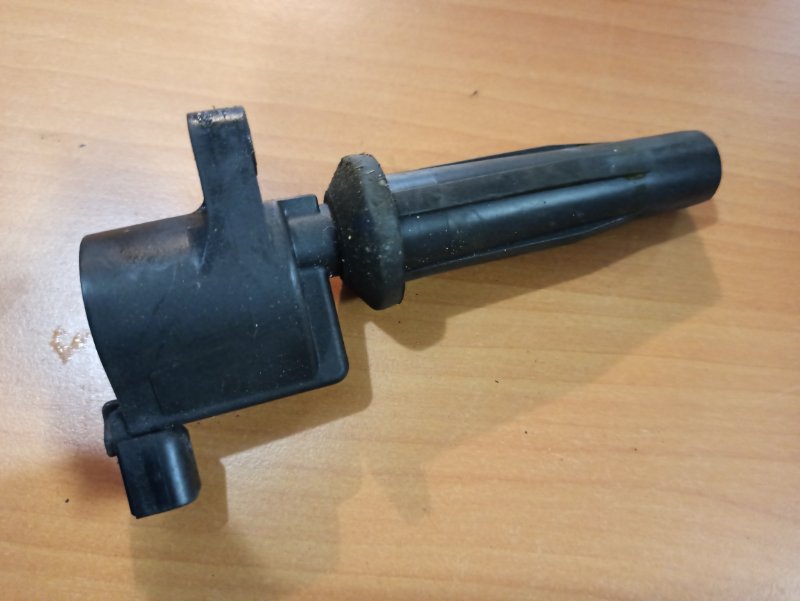 Запчасть катушка зажигания FORD FOCUS 2 (2008-2011) 2008 хетчбек 5D 1.8 5047437 Б/У Катушка зажигания FORD FOCUS 2 (2008-2011) 2008 хетчбек 5D 1.8 5047437 Б/У