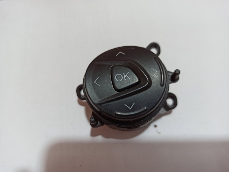 Кнопка ОК в руль FORD FOCUS 3 (2011-2015) 1687315 Б/У