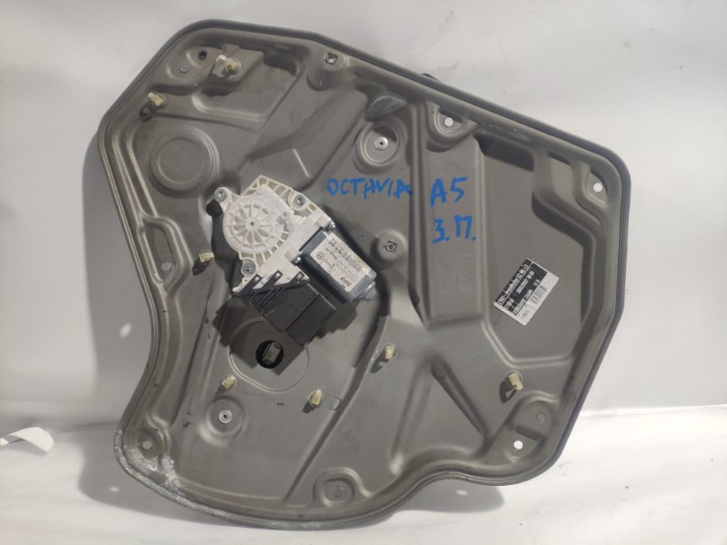 Стеклоподъемник задний правый Skoda Octavia A5 2008 Лифтбек 1Z0839656C Б/У