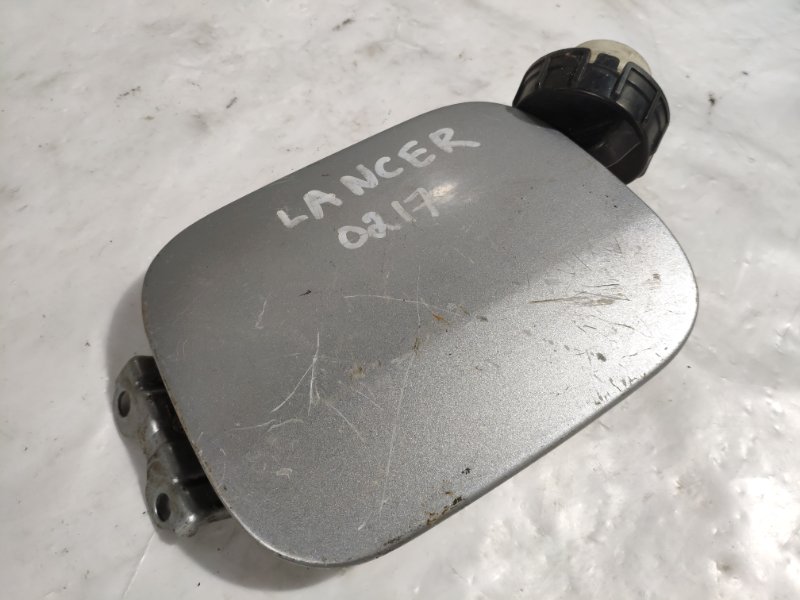 Лючок бензобака Lancer 9 CS 2003 - 2008