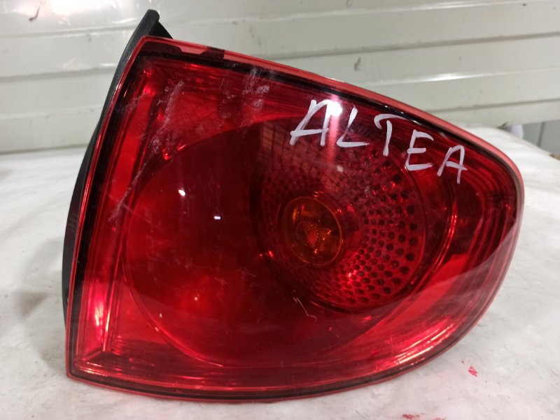 Фонарь задний Seat Altea