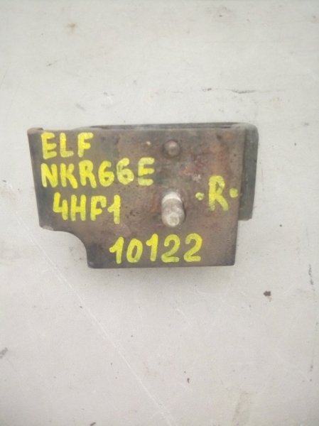 Подушка двигателя правая Isuzu Elf NKR66E 4HF1 контрактная