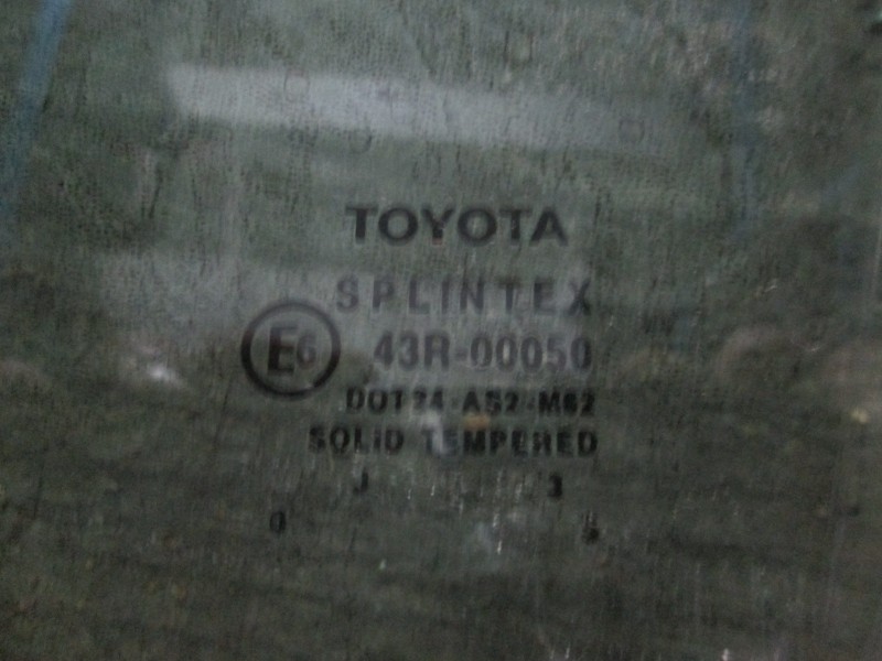 Стекло боковое переднее левое Avensis 2004 ZZT251 1ZZ-FE