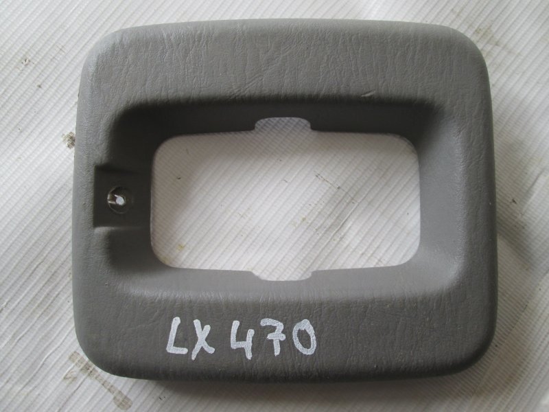 Накладка на ковролин порога Lexus LX470 2005 UZJ100 2UZ-FE Б/У