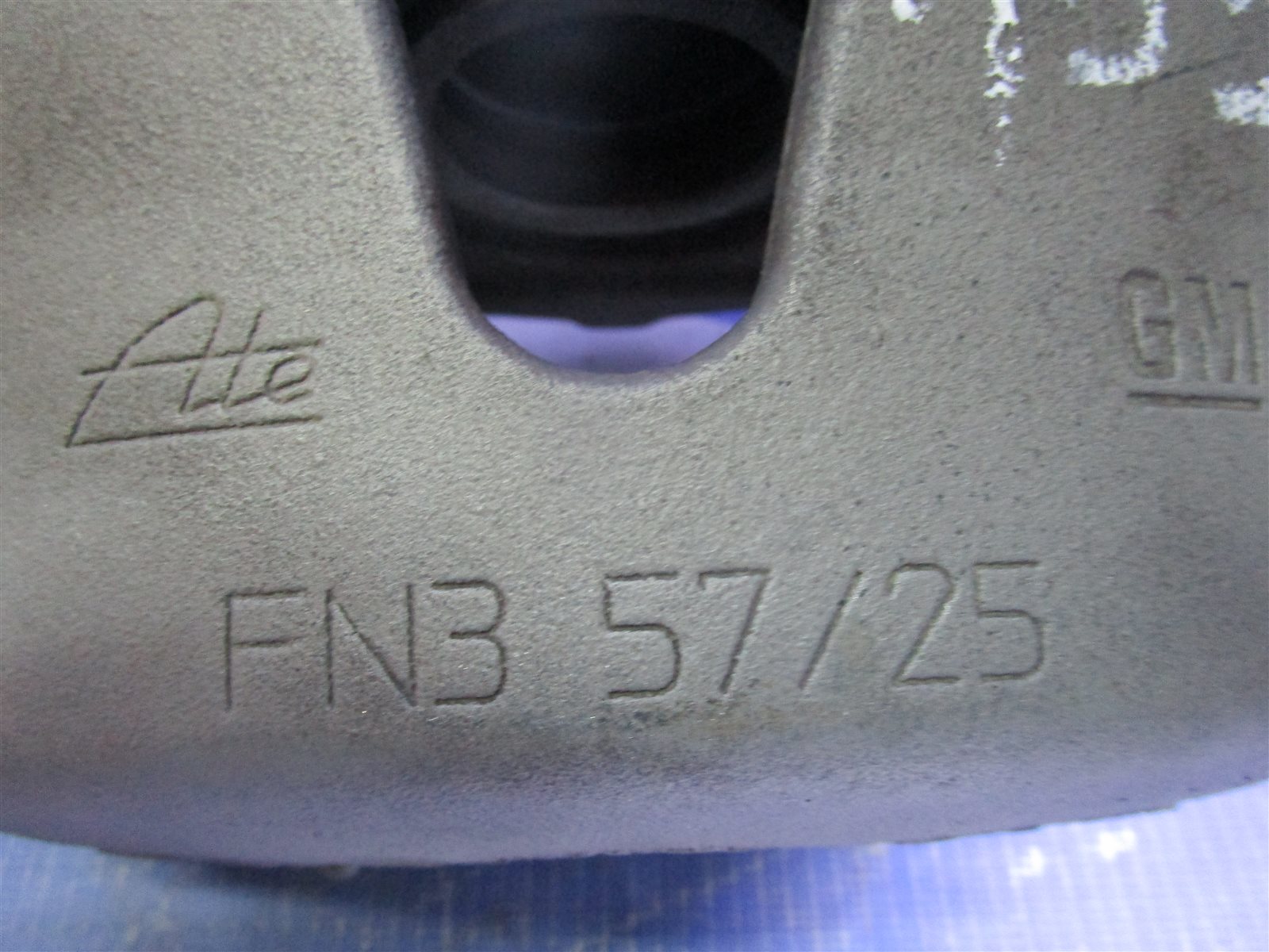 Суппорт тормозной передний левый Zafira 2007 B / A05 Z18XER