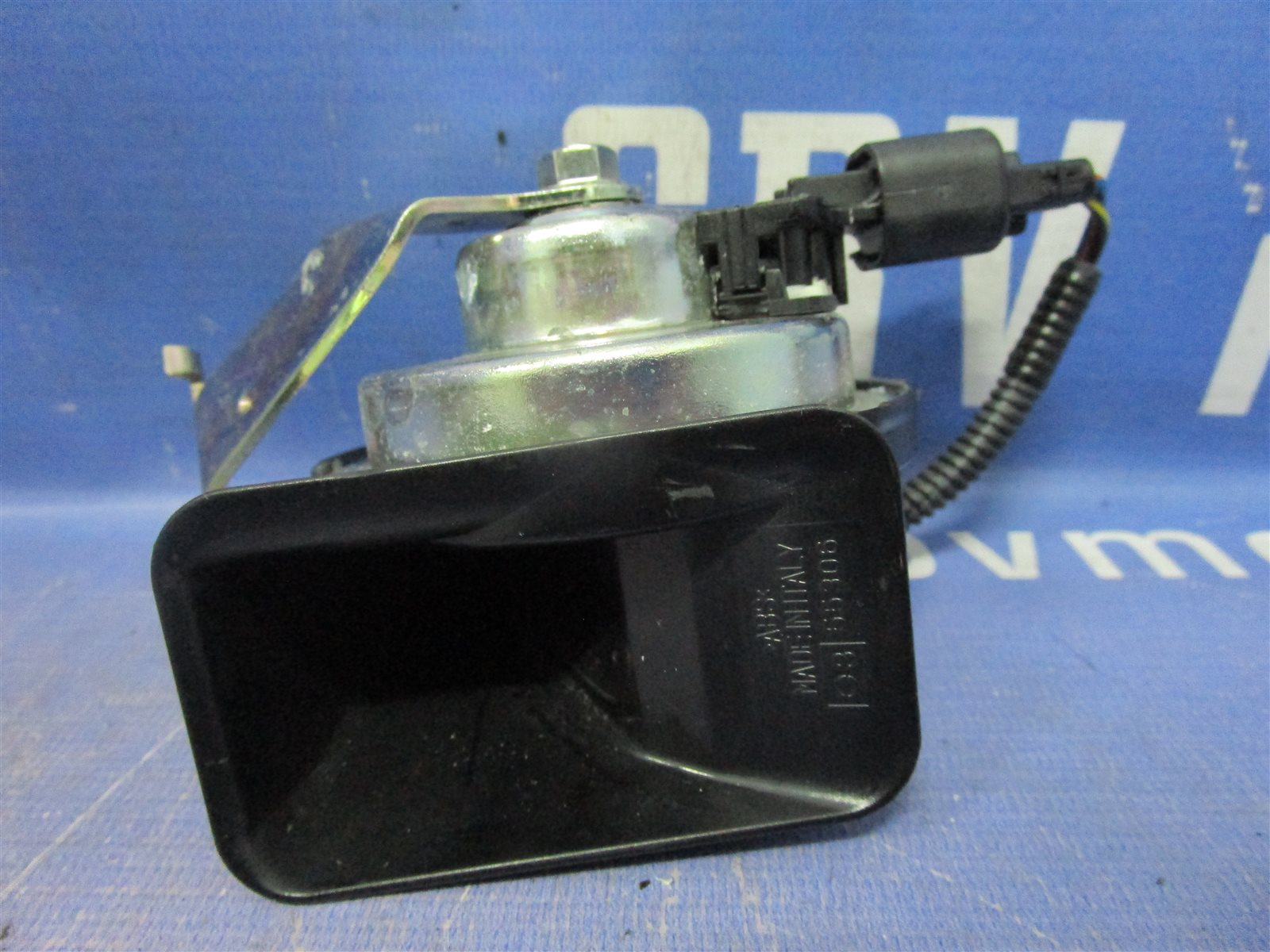Сигнал звуковой Volvo V40 MV48 D4204T Сигнал звуковой Volvo V40 MV48 D4204T