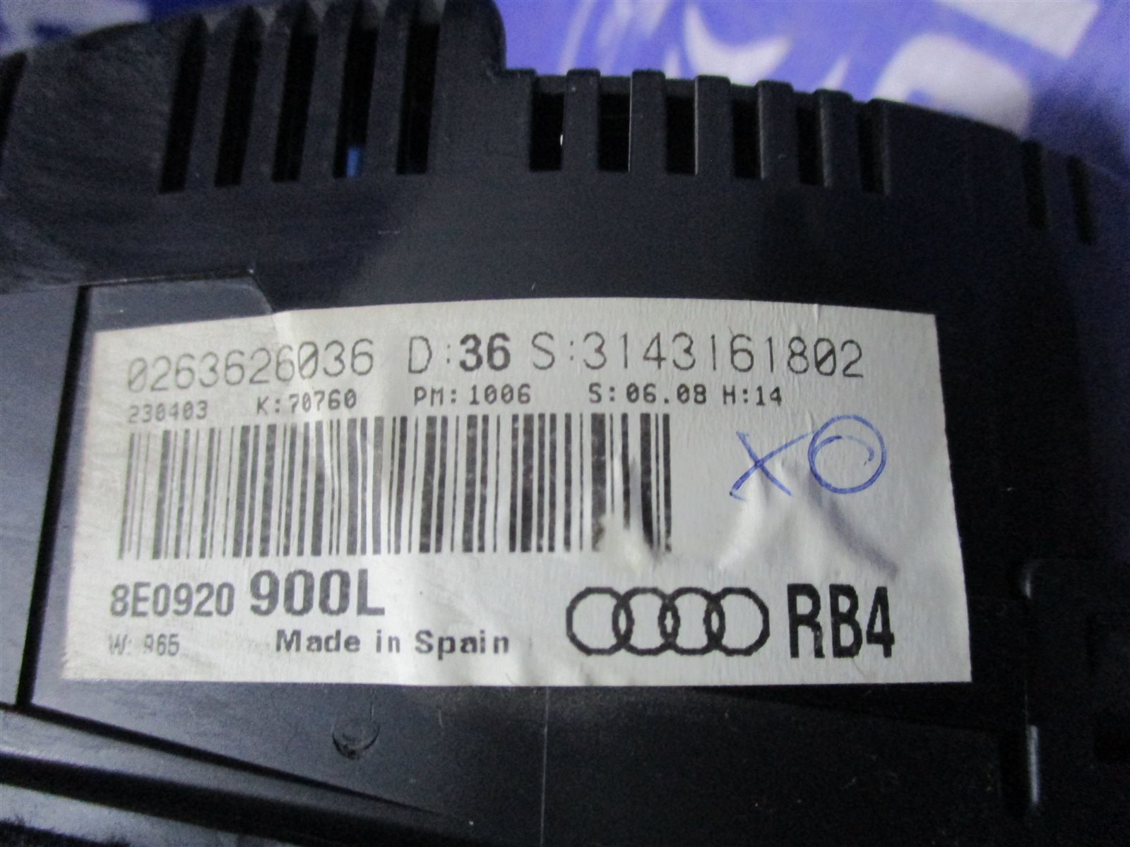 Щиток приборов Audi A4 B6 8EC / 8E5 AMB