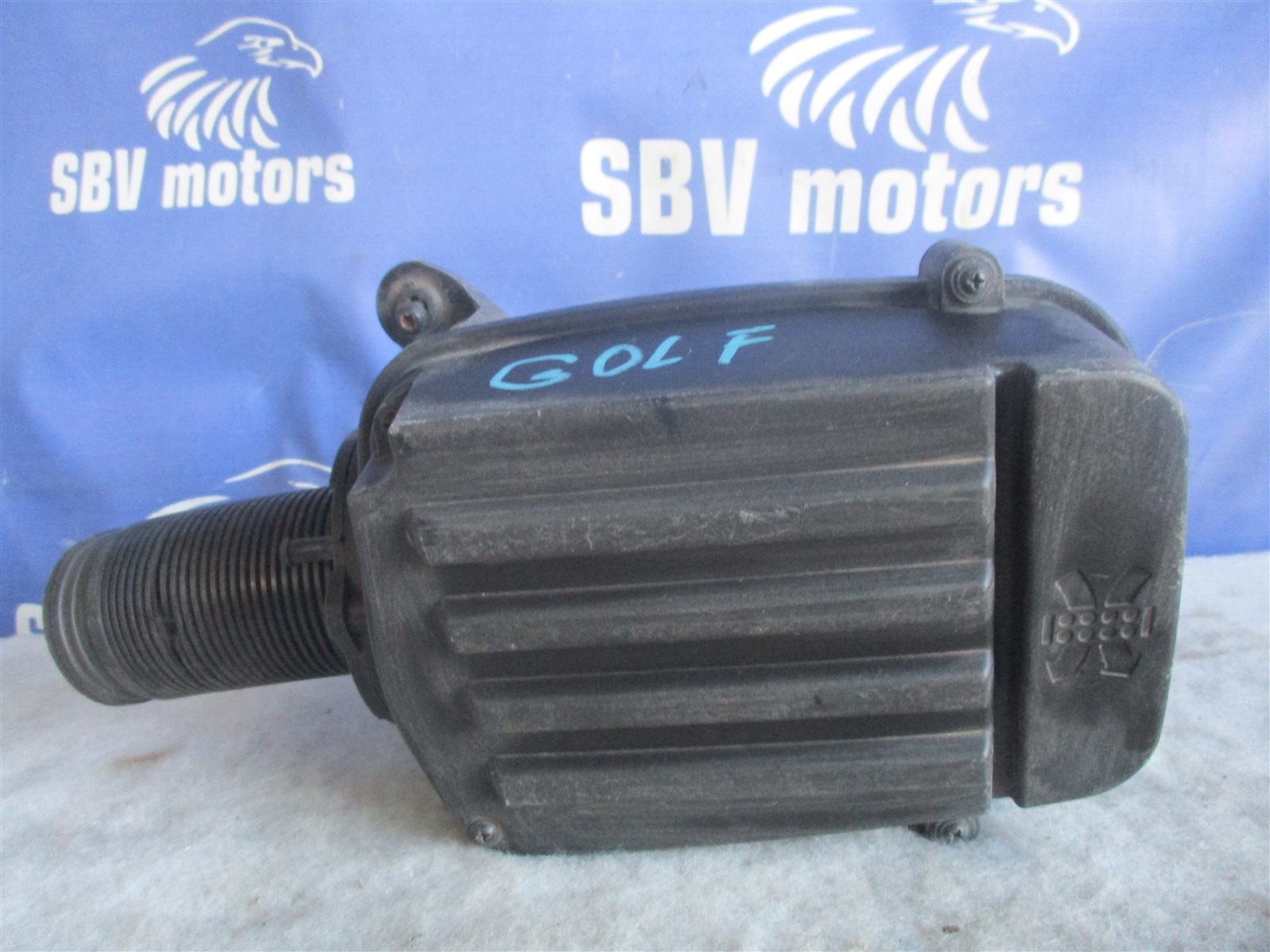 Корпус воздушного фильтра Golf Plus 2005 5M1 BLR