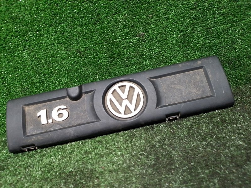 Крышка двигателя Volkswagen Polo 2015 MK5 CFN 03C103935C контрактная