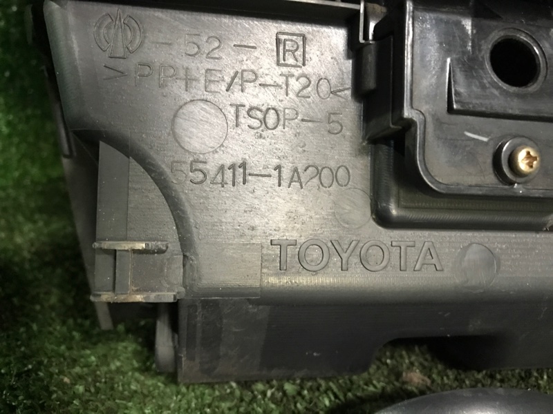 Блок управления климат-контролем Toyota Corolla Fielder NZE124 1NZ-FE