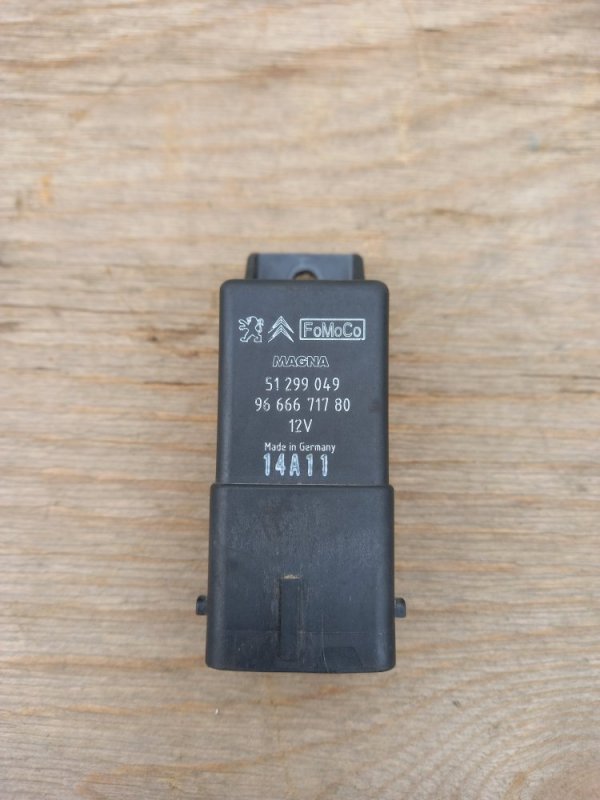Реле свечей накала Peugeot Partner 9666671780 Б/У