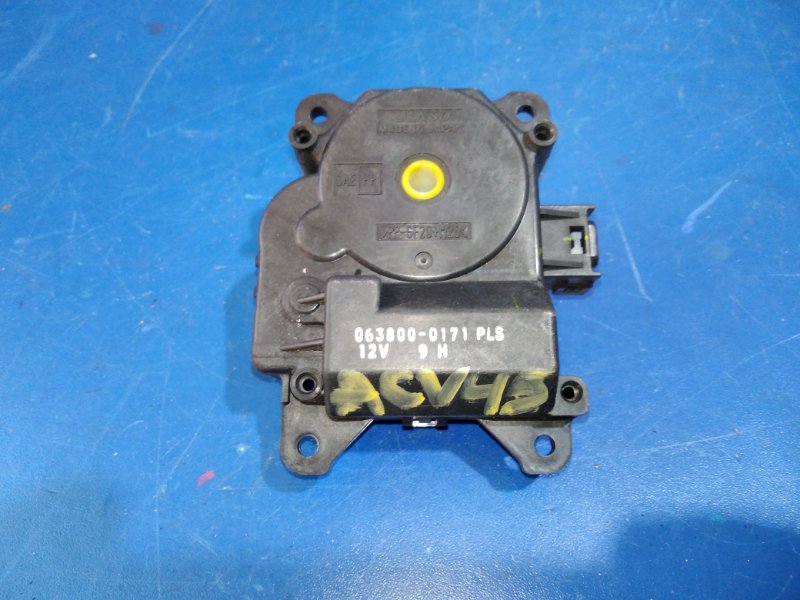 Сервопривод заслонки печки TOYOTA CAMRY ACV45 0638000171 контрактная