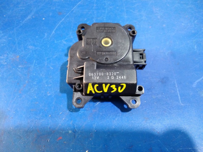 Сервопривод заслонок печки TOYOTA CAMRY ACV30 0637008320 контрактная