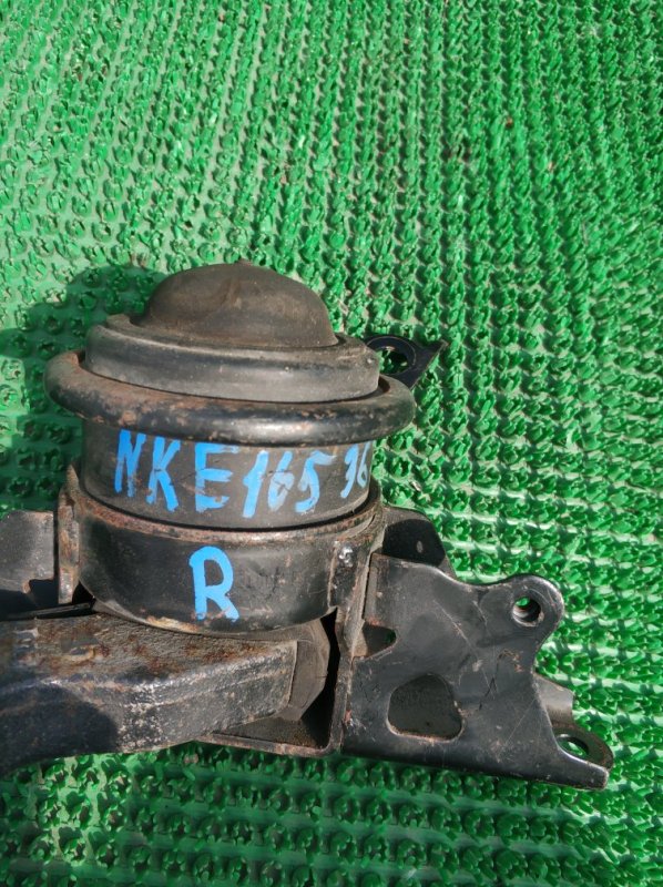 Подушка двигателя COROLLA FIELDER NKE165