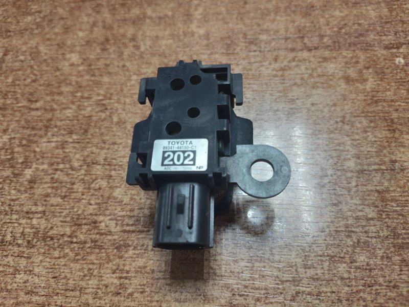 Датчик парктроника передний GS300 2005-2012 GRS190