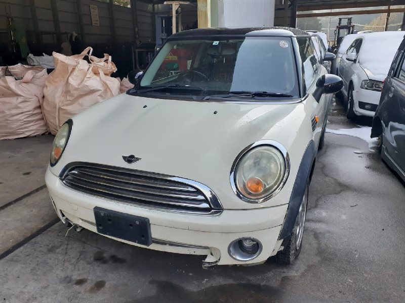 Решетка радиатора MINI COOPER WMWME32010TM