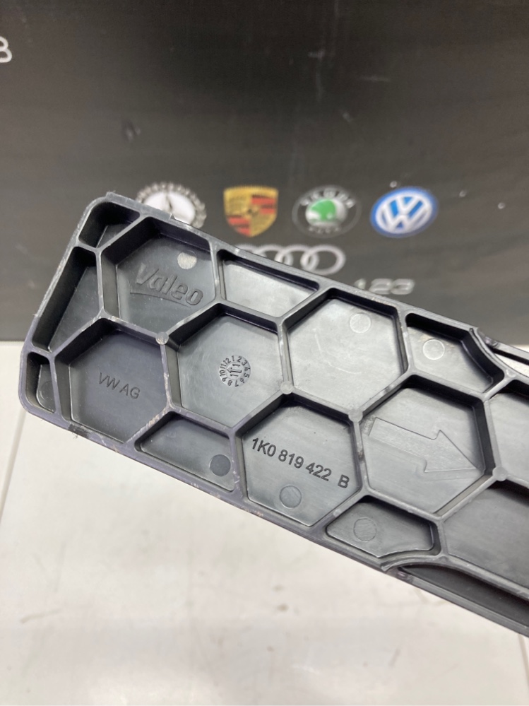 Крышка салонного фильтра Volkswagen Passat Variant 3C CAXA