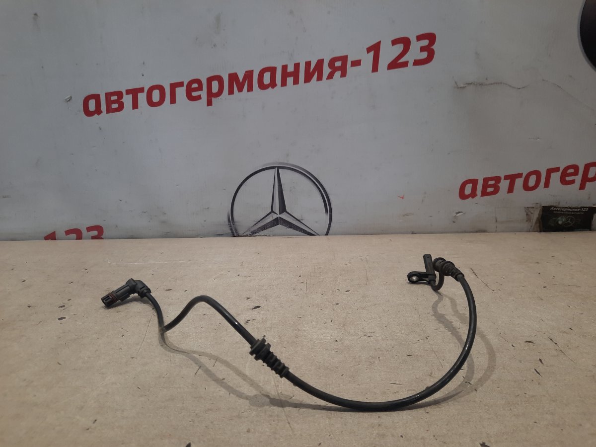 Датчик ABS передний Mercedes C200 W204 A2045400117 контрактная