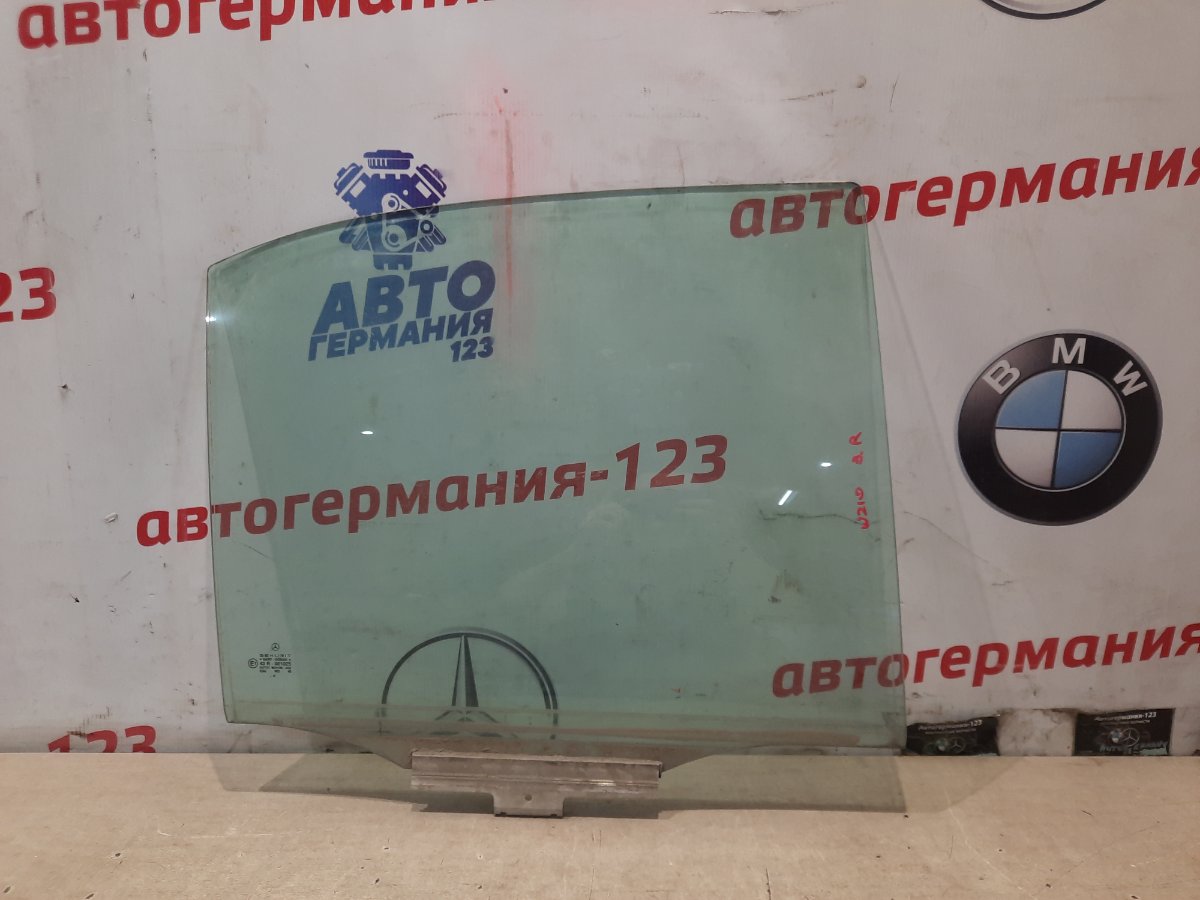 Стекло заднее правое Mercedes E320 1996 W210 A2107300818 контрактная