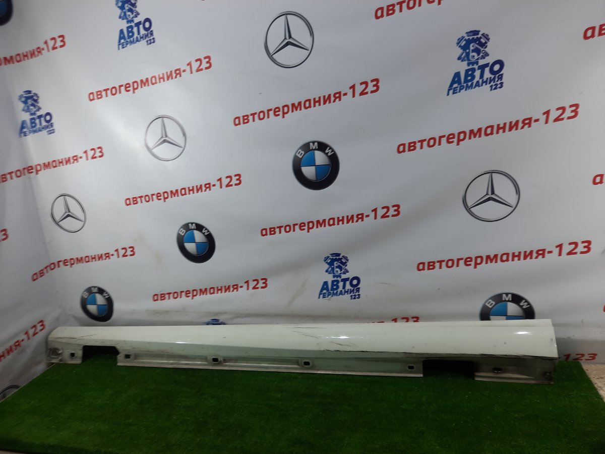 Накладка на порог левая Mercedes A180 2013 W176 270.910 A24669805549999 контрактная
