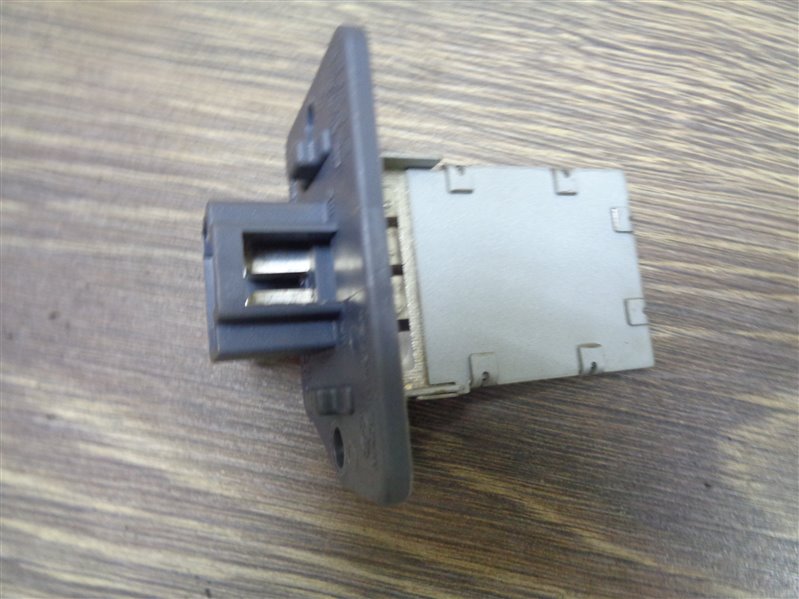 Реостат гранта. Резистор отопителя 2190. Реостат 2190. Реостат гранта. Резистор печки ваз 2190.