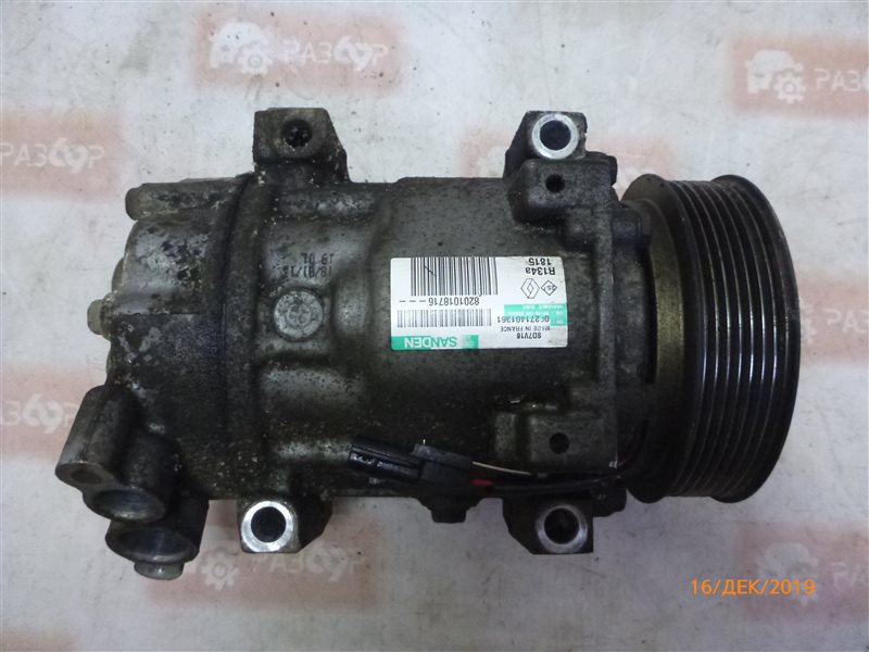 Компрессор кондиционера Renault Duster 2013 HSM F4R 8201018716 Б/У