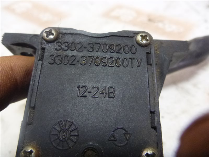 Подрулевой переключатель передний правый 2217 2004 40630C